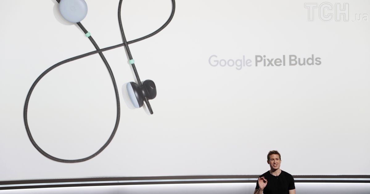 Бездротові навушники Google Pixel Buds. / © Reuters