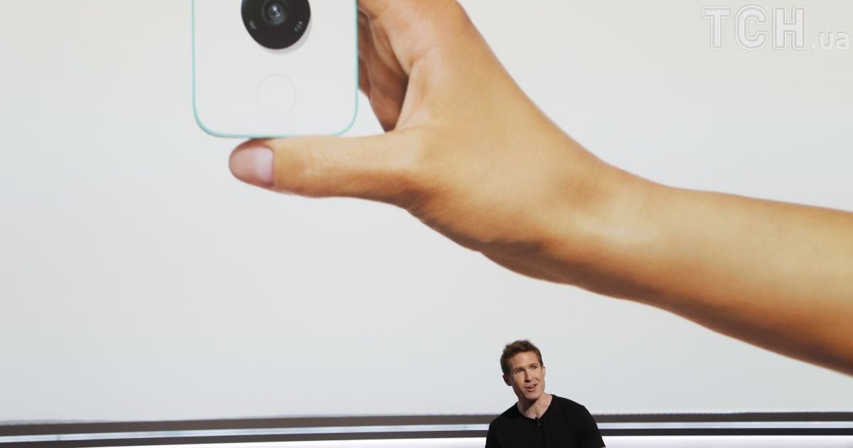 Екшн-камера з штучним інтелектом Google Clips. / © Reuters