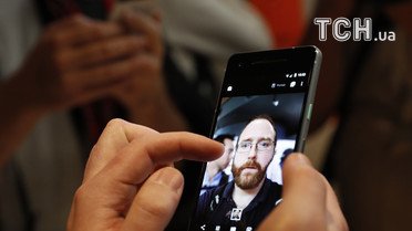 Google показала два новых смартфона - Pixel 2 и Pixel 2 XL. / © Reuters