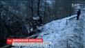 На Закарпатті автобус з пасажирами ледь не зірвався у прірву