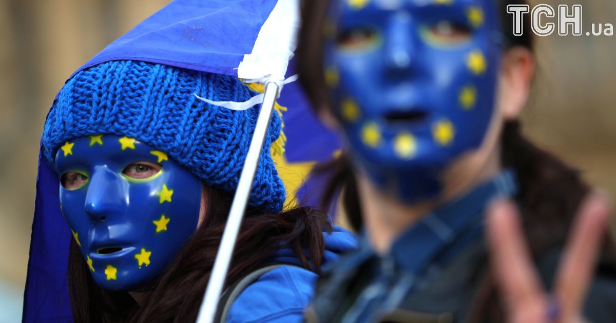 Єврокомісія підтримала вступ двох країн до ЄС