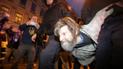 У Росії масово затримують активістів, які вийшли на мітинги в день народження Путіна 