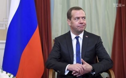 У Росії шукають заміну Медведєву - Bloomberg