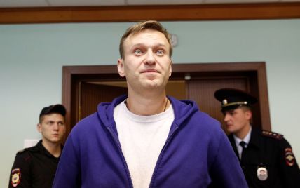 Навального оставили под арестом