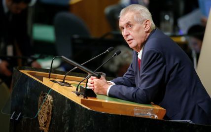 Скандальный президент Чехии отказался извиняться за слова о "продаже" Крыма