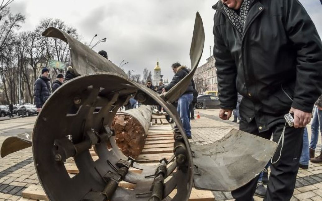 На Михайловской площади выставили "трофейную" российскую военную технику и оружие. / © President.gov.ua