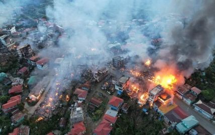 У М'янмі внаслідок обстрілу згоріло 160 будинків