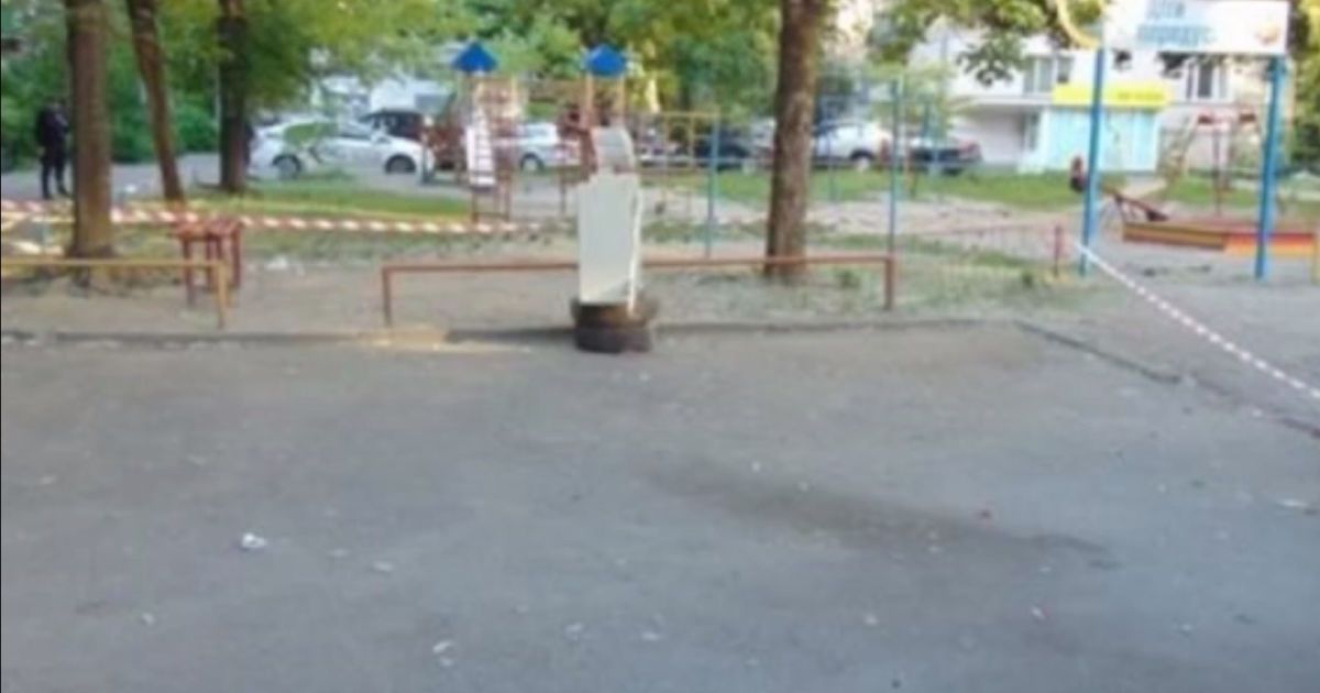 В Киеве на детской площадке нашли гранату