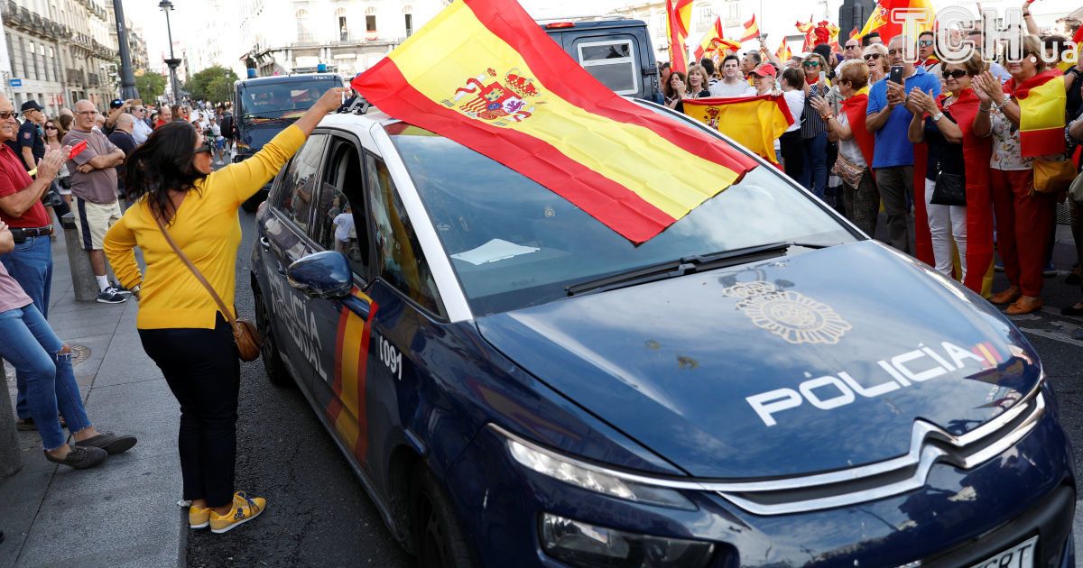 После референдума с пострадавшими в Каталонии состоится всеобщая забастовка