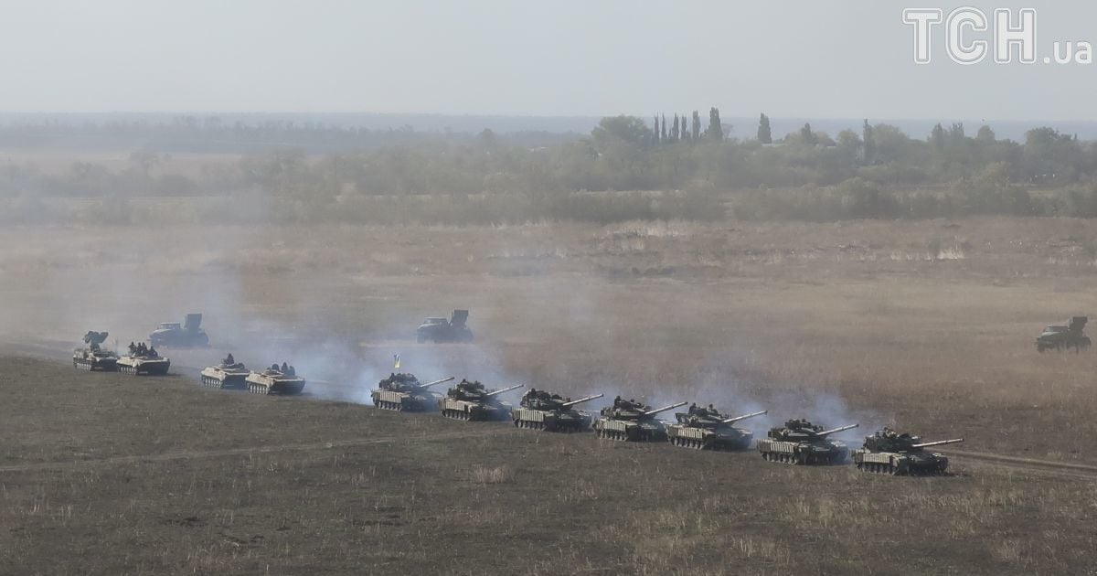 Танкисты под руководством легендарного Адама провели учения возле зоны АТО