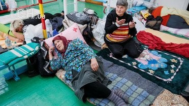 Тимчасові притулки для евакуйованих із Калинівки. / © Reuters