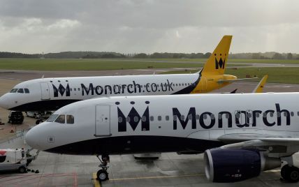 110 тысяч британцев застряли за рубежом из-за банкротства авиакомпании Monarch Airlines