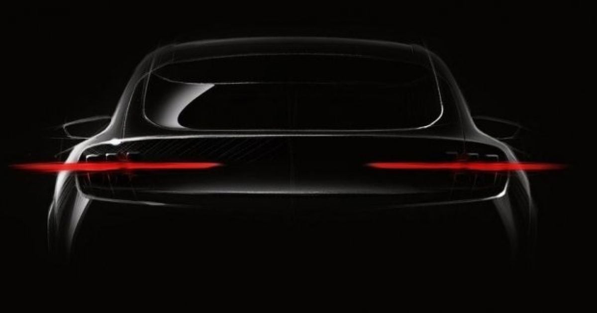 Ford показал тизер электрического кроссовера в стиле Mustang