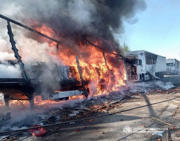 Поранені діти та вагітна дівчина: Росія вгатила біля АЗС на Дніпропетровщині
