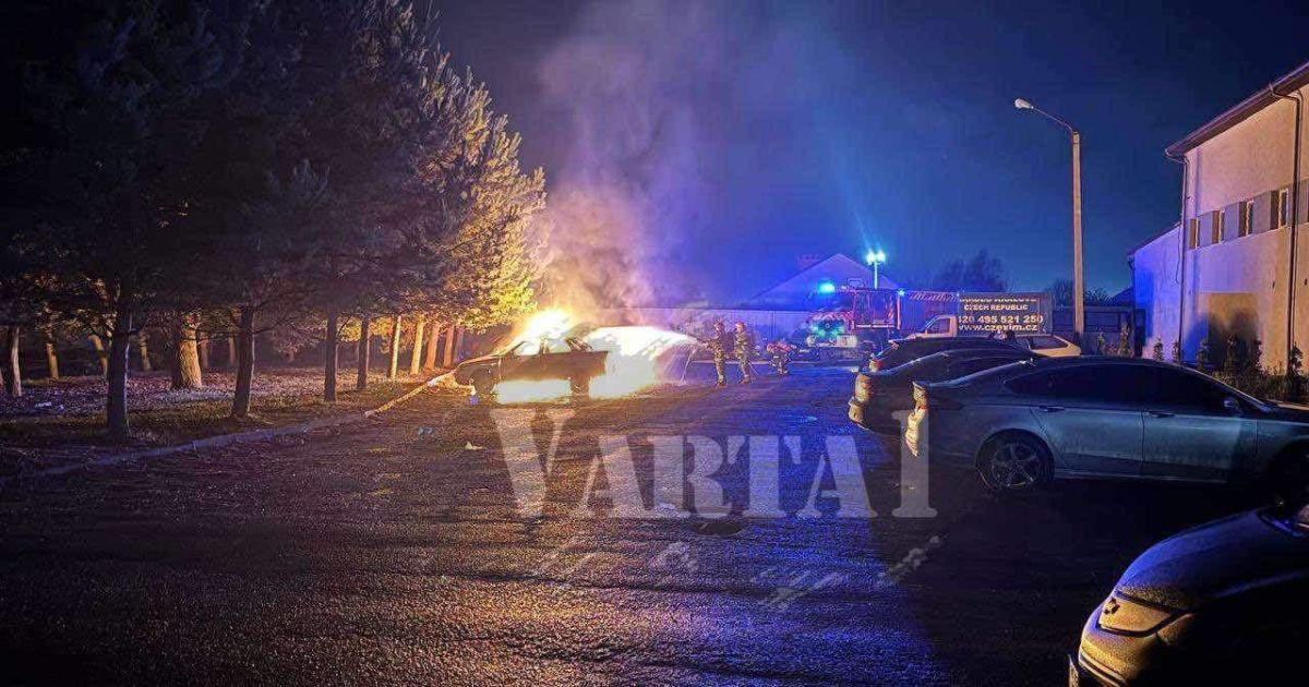 У Львові загорівся поліцейський автомобіль
