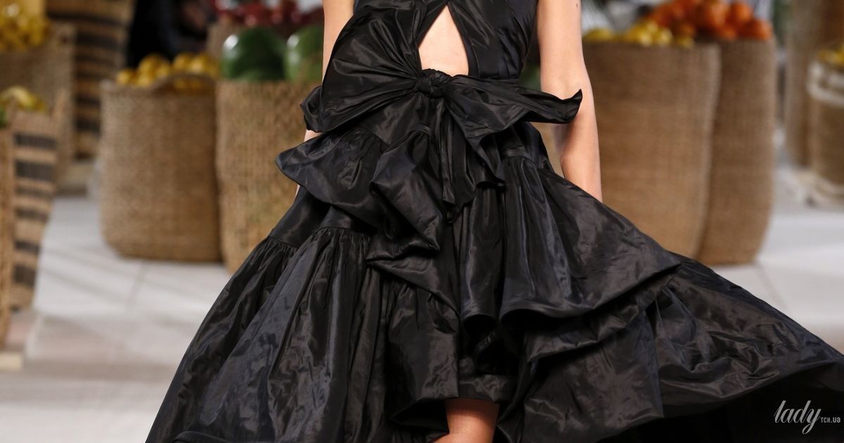 Колекція Oscar de La Renta прет-а-порте сезону весна-літо 2020 / © East News