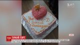 Скандальный торт: учителя унизили ученицу, потому что родители отказываются от школьных поборов