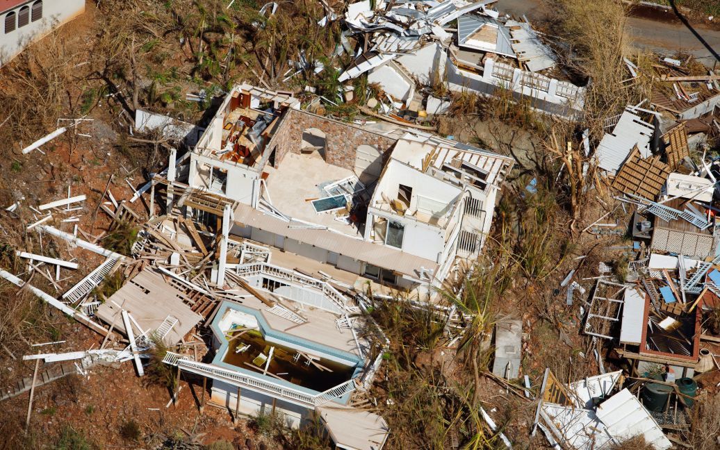 Разрушенные дома в районе Круз Бэй, остров Сент-Джон. / © Reuters