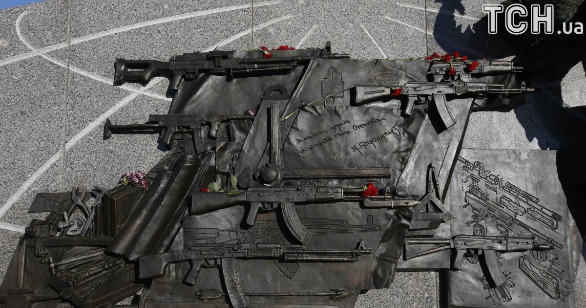 Пам'ятник Калашникову без автомата_8 / © Reuters