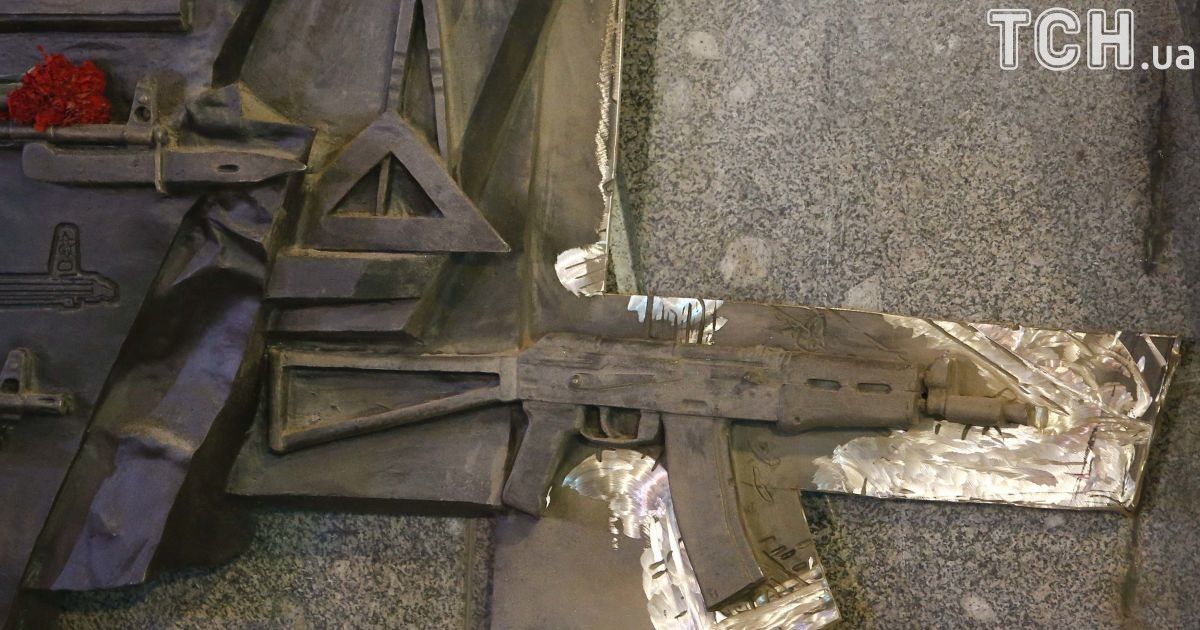 Пам'ятник Калашникову без автомата_13 / © Reuters