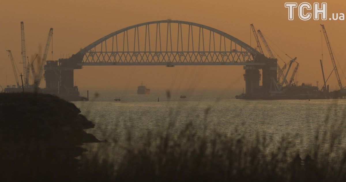 Негода припинила сполучення між окупованим Кримом і Росією