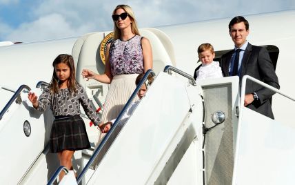 В плиссированной юбке: Иванка Трамп с мужем и детьми посетила базу морской авиации