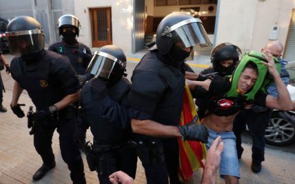 Количество пострадавших в результате столкновений в Каталонии выросло почти до полутысячи