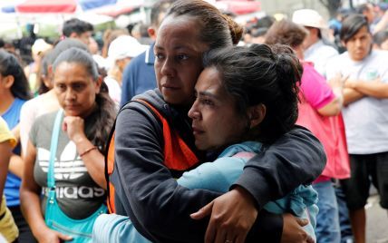 Я схватила вещи, обувь и выбежала из дома. Жительница Мехико рассказала ТСН.uа, как пережила страшную ночь землетрясения