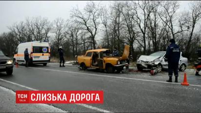 Гололедица вызвала ужасную аварию под Николаевом