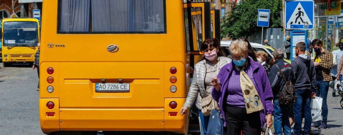 В столице появилась петиция о запрете маршруток: исчезнут ли они и на что жалуются пассажиры