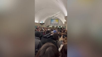 В метро Киева заметили аномально большое скопление пассажиров