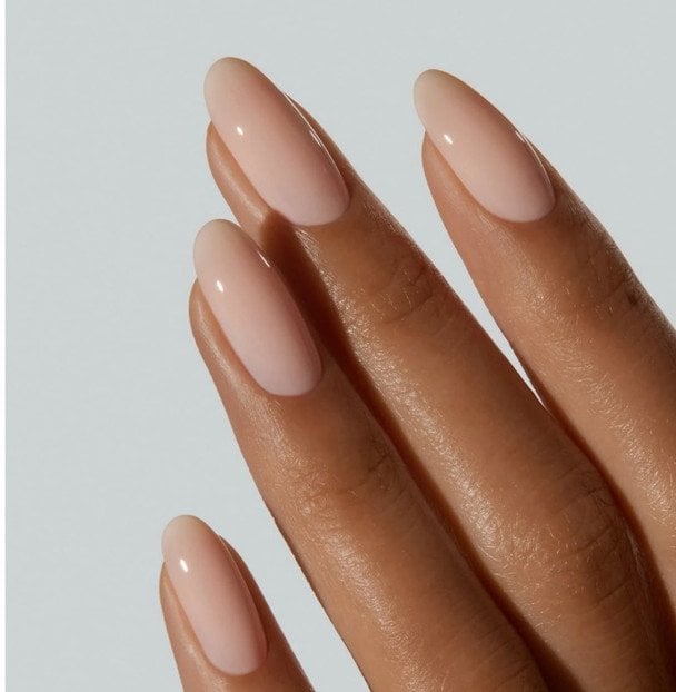 Бежевий нюд. Фото: cosmo.com.ua