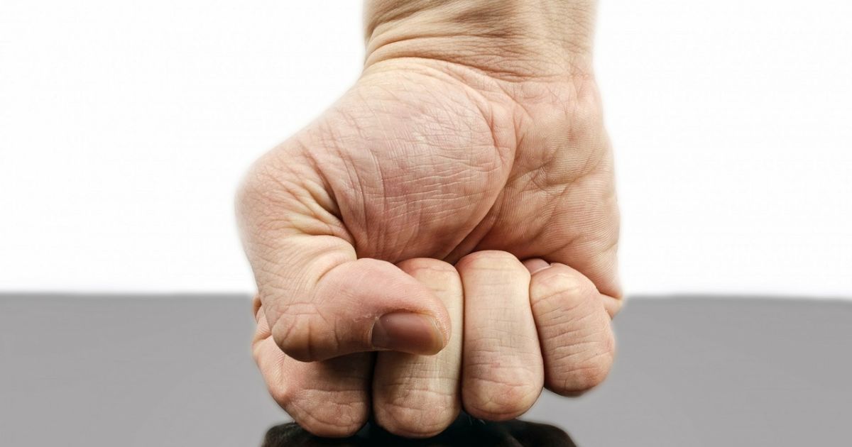 Под Харьковом местный пациент психбольницы напал на людей