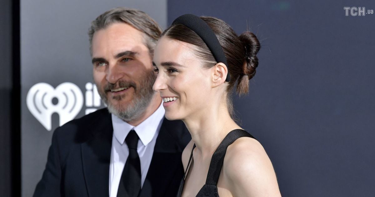 Руні Мара народила зірці "Джокера" Гоакіну Феніксу первістка – ЗМІ