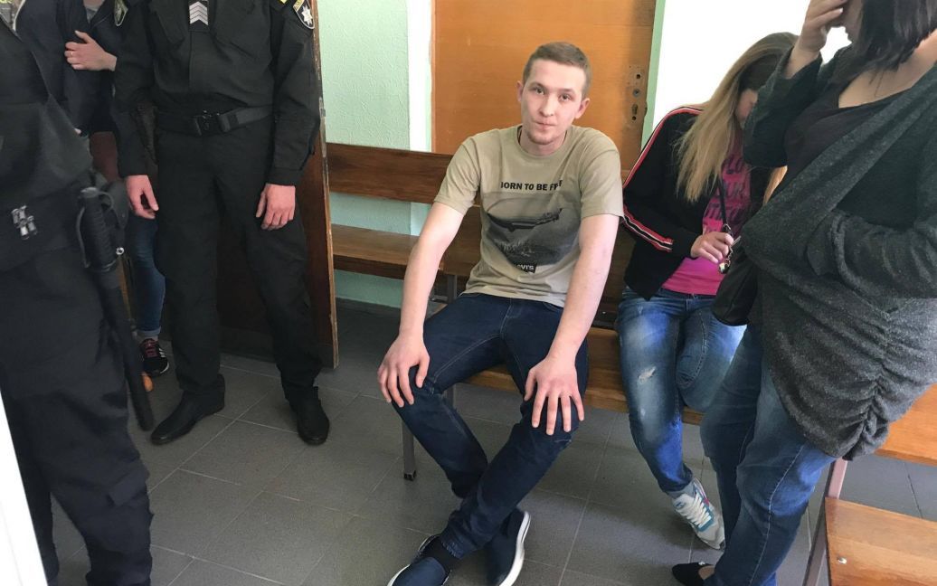 Дмитрия Качана освободили в зале суда. Год он провел в СИЗО в ожидании приговора / © 