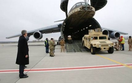 В Украину доставлена следующая партия бронемашин Humvee