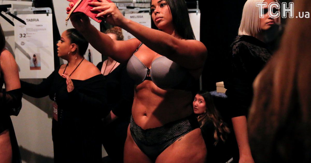 Ешлі Грем на тижні моди у Нью-Йорку_4 / © Reuters