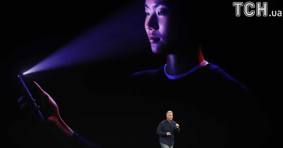 Головна новинка - iPhone 10. / © Reuters