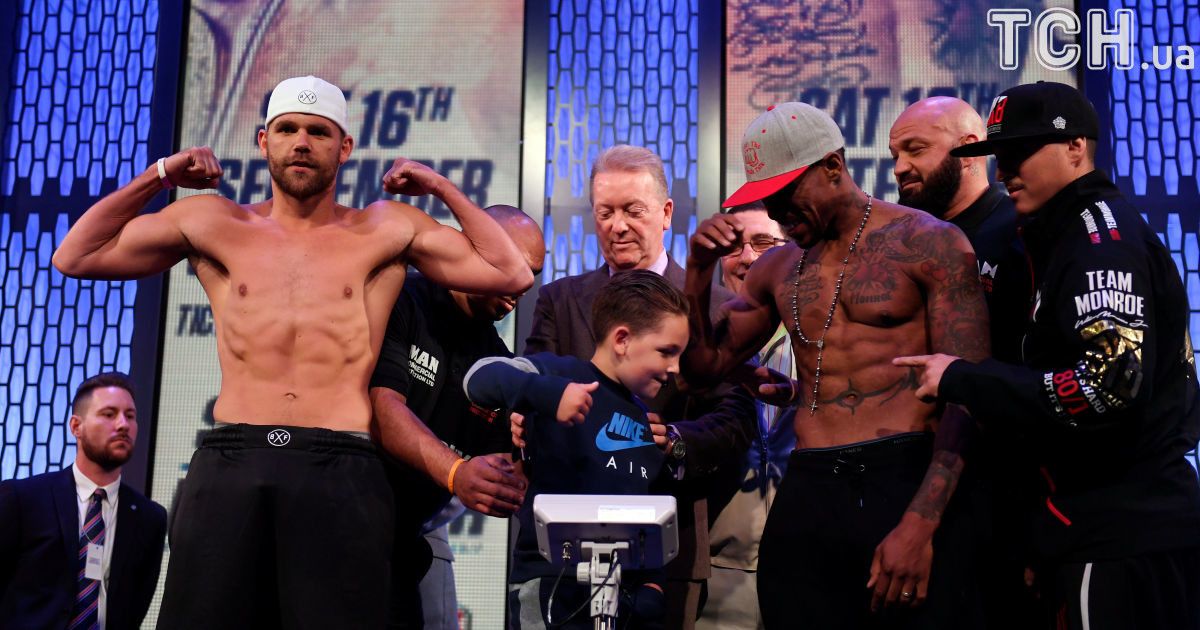 Сын британского боксера ударил ниже пояса соперника отца