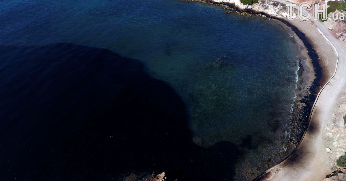 Нафта розлилася на острові Саламін у Греції_6 / © Reuters