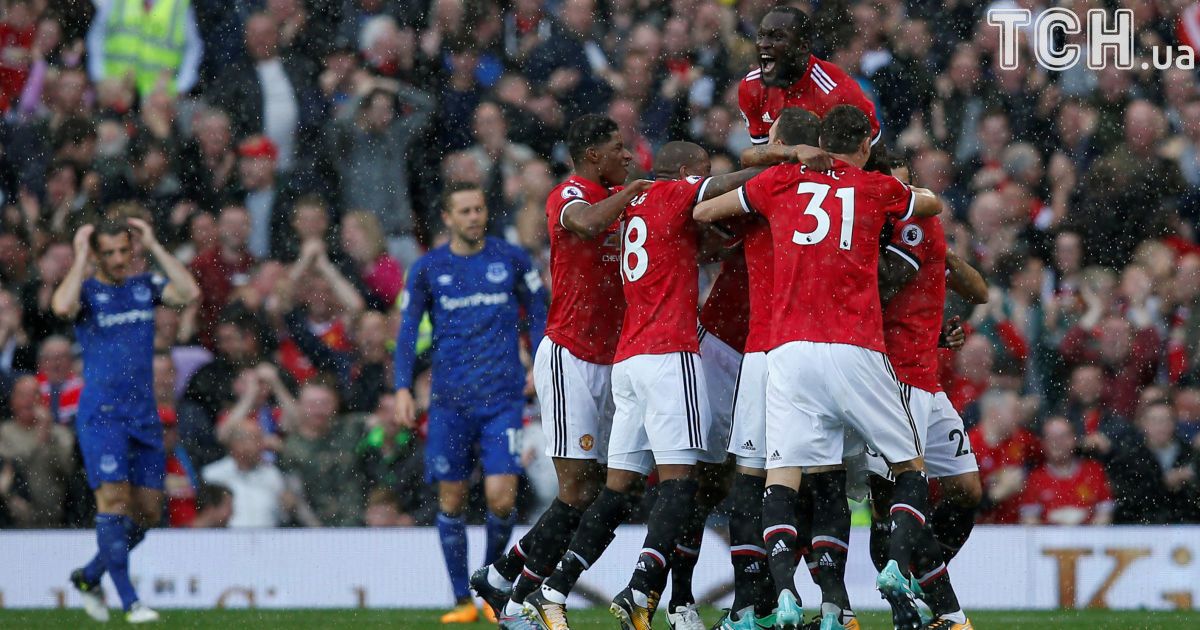 "Манчестер Юнайтед" благодаря невероятной концовке разгромил "Эвертон"