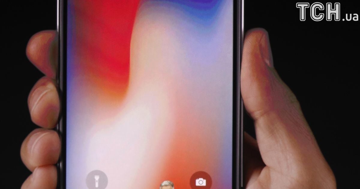 Головна новинка - iPhone 10. / © Reuters