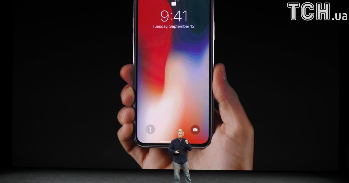 Головна новинка - iPhone 10. / © Reuters