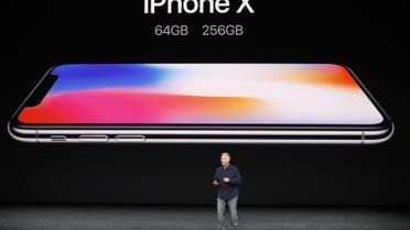Главная новинка - iPhone 10. / © Reuters