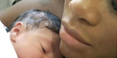 Пополнила ряды звездных мам: Серена Уильямс показала свою новорожденную дочь