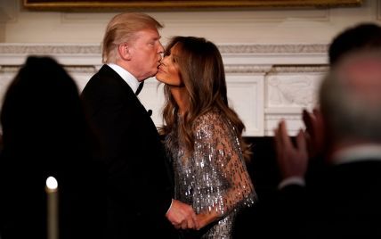 Пять страстных поцелуя Дональда и Мелании Трамп