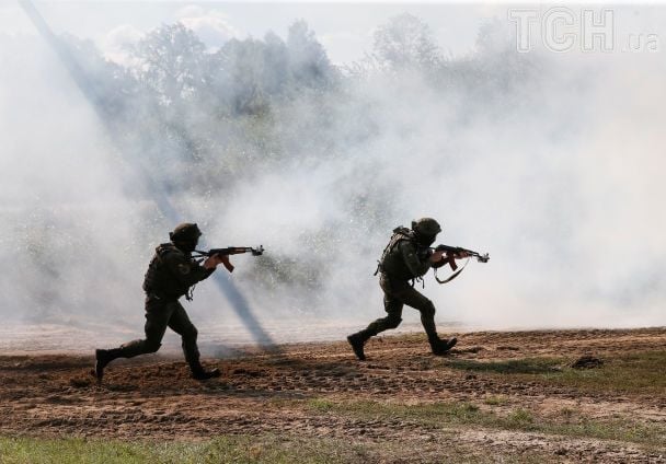 "Надломился" и убил двух военных: новые подробности стрельбы на черниговском полигоне
