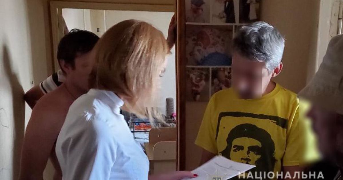 На Киевщине мужчина снимал и продавал порно с собственными детьми 2 и 5 лет