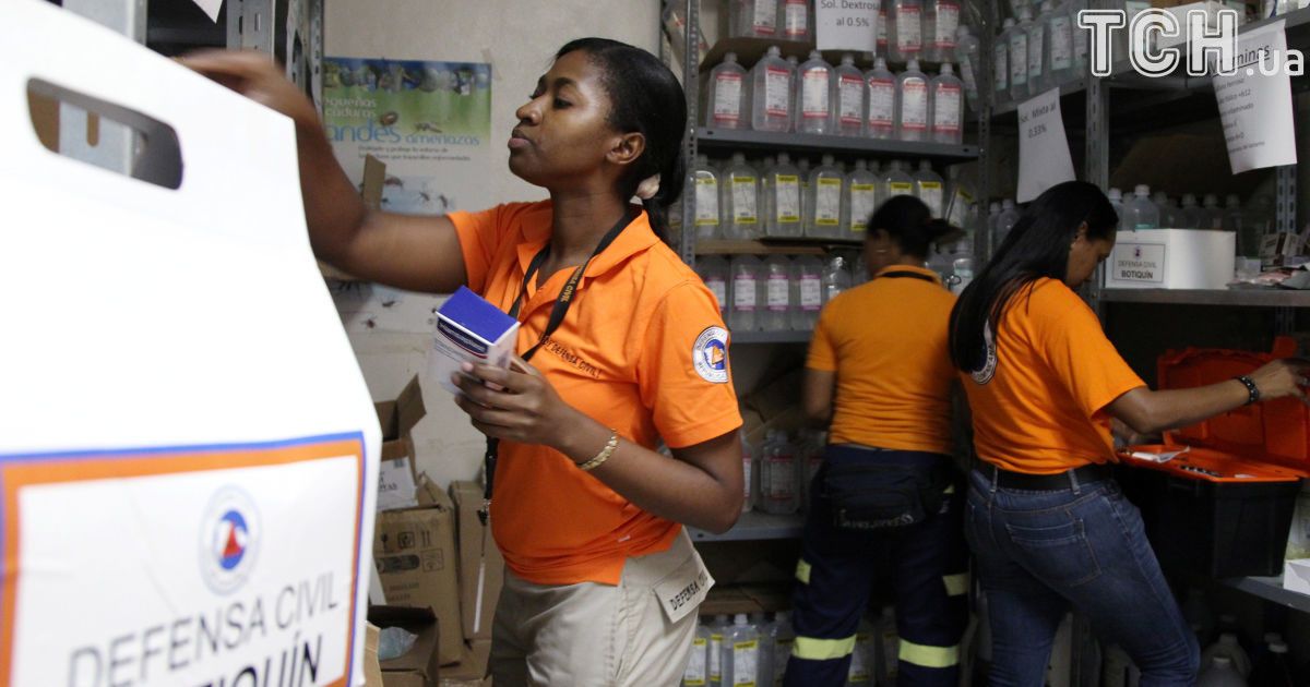 Евакуація та закупи у супермаркетах: як Кариби переживають атаку урагану десятиліття_6 / © Reuters