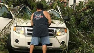 Евакуація та закупи у супермаркетах: як Кариби переживають атаку урагану десятиліття_9 / © Reuters